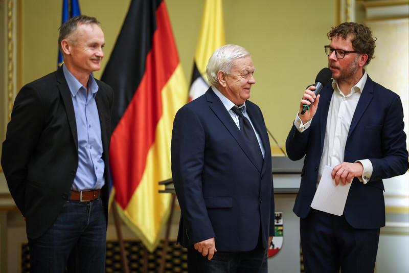 Sachsen-Anhalts Sportministerin Dr. Tamara Zieschang hat in Magdeburg elf verdiente Ehrenamtliche, sieben Sportlerinnen und Sportler und eine Mannschaft ausgezeichnet.