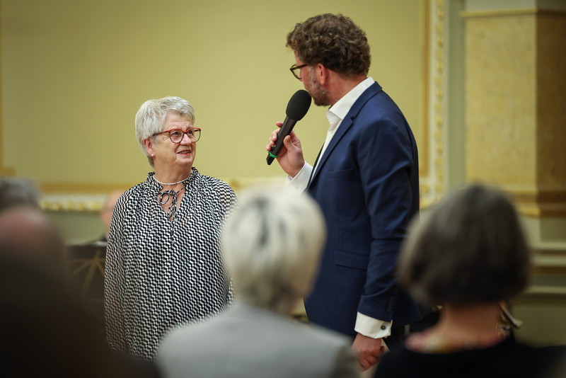 Sachsen-Anhalts Sportministerin Dr. Tamara Zieschang hat in Magdeburg elf verdiente Ehrenamtliche, sieben Sportlerinnen und Sportler und eine Mannschaft ausgezeichnet.