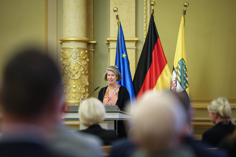 Sachsen-Anhalts Sportministerin Dr. Tamara Zieschang hat in Magdeburg elf verdiente Ehrenamtliche, sieben Sportlerinnen und Sportler und eine Mannschaft ausgezeichnet.