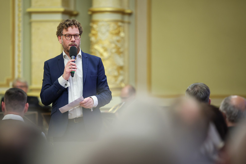 Sachsen-Anhalts Sportministerin Dr. Tamara Zieschang hat in Magdeburg elf verdiente Ehrenamtliche, sieben Sportlerinnen und Sportler und eine Mannschaft ausgezeichnet.