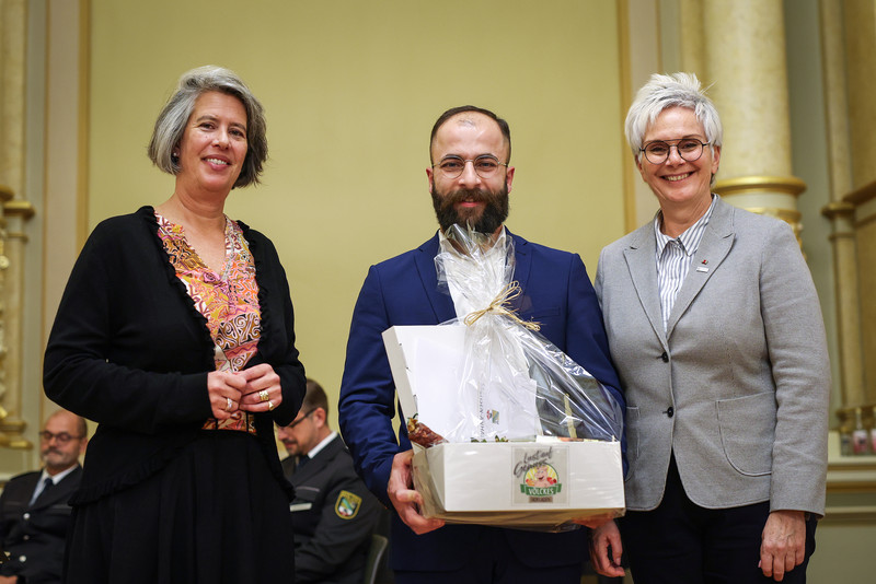 Sachsen-Anhalts Sportministerin Dr. Tamara Zieschang hat in Magdeburg elf verdiente Ehrenamtliche, sieben Sportlerinnen und Sportler und eine Mannschaft ausgezeichnet.