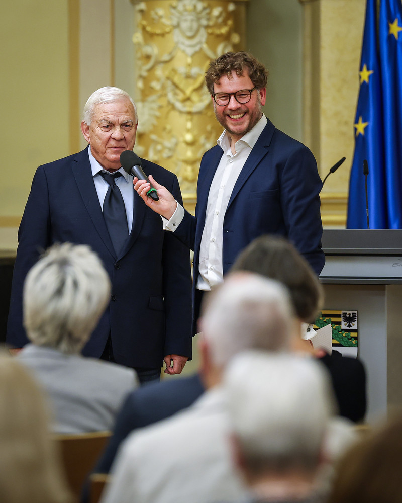 Sachsen-Anhalts Sportministerin Dr. Tamara Zieschang hat in Magdeburg elf verdiente Ehrenamtliche, sieben Sportlerinnen und Sportler und eine Mannschaft ausgezeichnet.