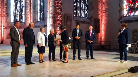 Sachsen-Anhalts Innenministerin Dr. Tamara Zieschang würdigt in der Magdeburger Johanniskirche mehrere Männer und Frauen für ihr besonderes ehrenamtliches Engagement in ihren Kommunen