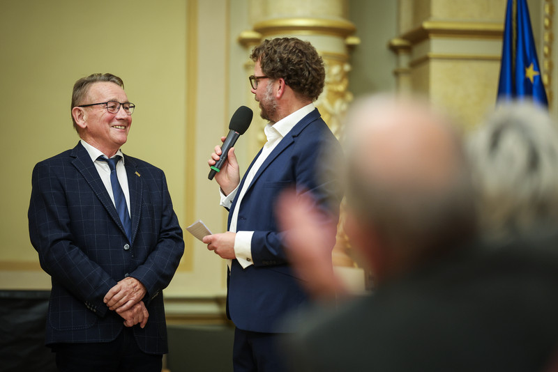 Sachsen-Anhalts Sportministerin Dr. Tamara Zieschang hat in Magdeburg elf verdiente Ehrenamtliche, sieben Sportlerinnen und Sportler und eine Mannschaft ausgezeichnet.