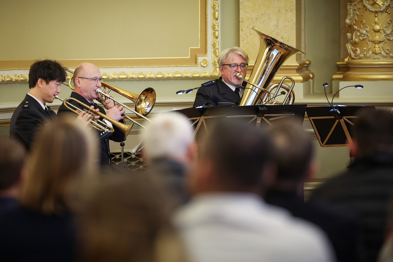 Sachsen-Anhalts Sportministerin Dr. Tamara Zieschang hat in Magdeburg elf verdiente Ehrenamtliche, sieben Sportlerinnen und Sportler und eine Mannschaft ausgezeichnet.